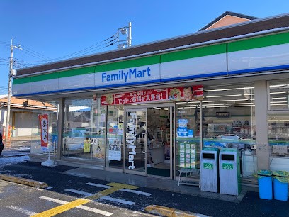 ���ӊ� �R���r�j 400m �t�@�~���[�}�[�g ������،ܒ��ړX