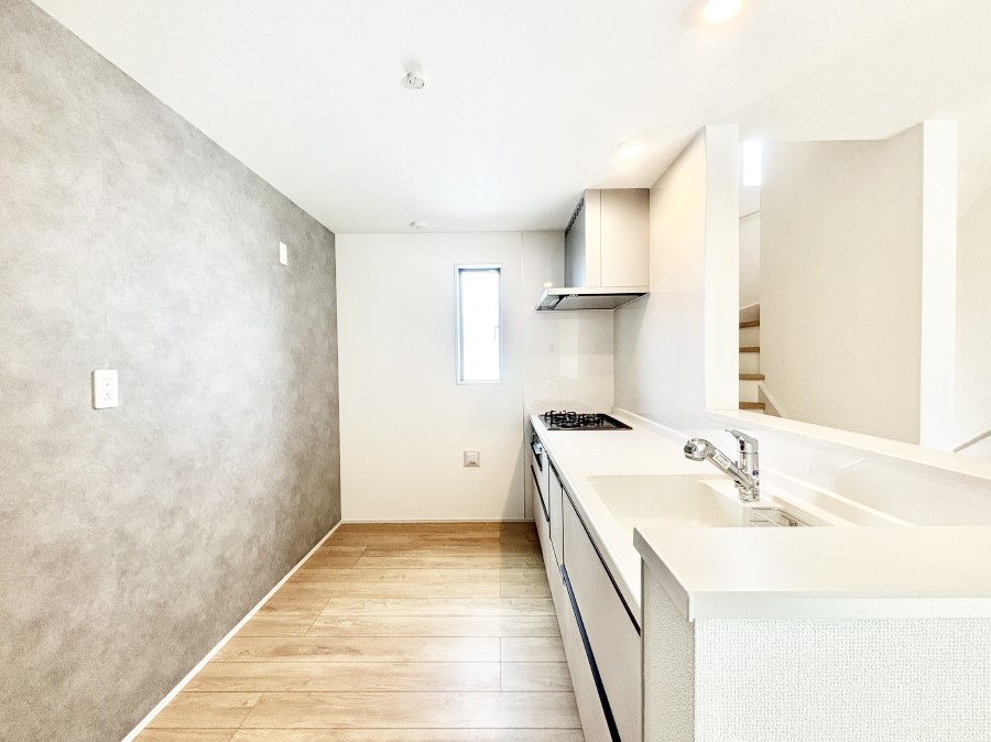 �L�b�`�� ��Ƃ肠��L�b�`���ł͂��Ƒ��Ɗy�������������ł��܂��B