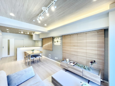 ���r���O �Ƒ��c���̎��Ԃ����������Ȃ��났�̃��r���O�_�C�j���O�B  �@ 