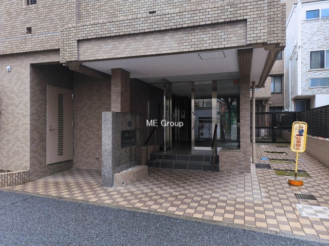 �G���g�����X -