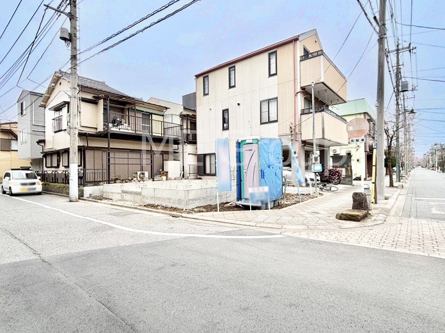  �����Ɍ������Ȃ����ԃX�y�[�X�B