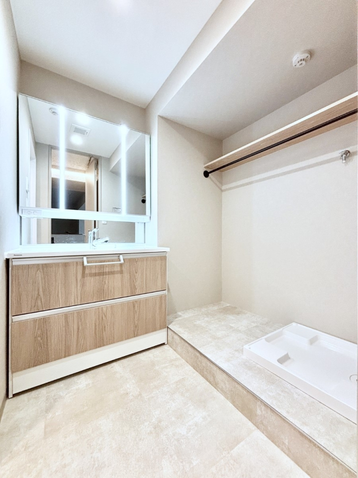 ���ʑ�E���ʏ� ��Ƃ�̐��ʃX�y�[�X�Œ��̐g�x�x�����N���N  