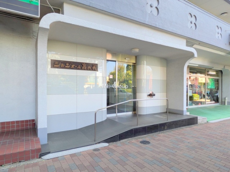 �G���g�����X -