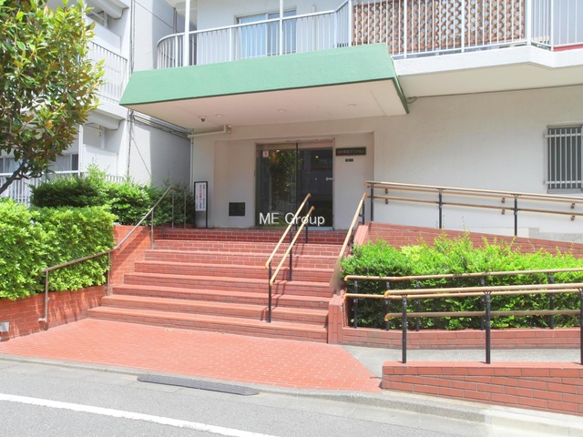 �G���g�����X -