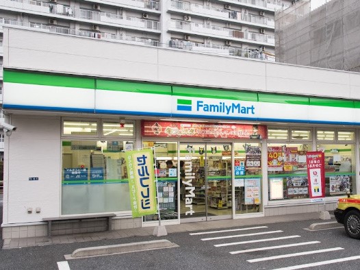 ���ӊ� �R���r�j 200m �t�@�~���[�}�[�g ���k�ԉH�X