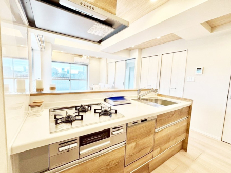 �L�b�`�� �������������I�ɁA�y�����I�V�X�e���L�b�`��