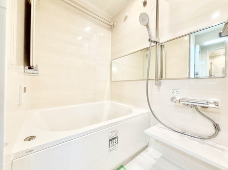 ���� ����̔�������Ă���閾�邢�������̂���o�X���[��