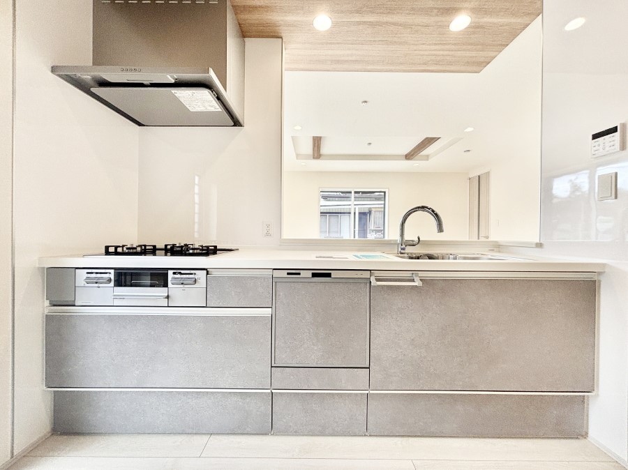 �L�b�`�� �������������I�ɁA�y�����I�V�X�e���L�b�`��  