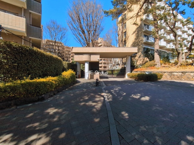 �G���g�����X -