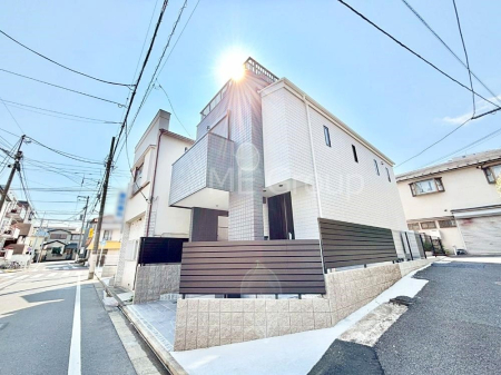 ���n�O�ώʐ^ �������ꂽ�O�ρA�㎿�ȏZ��Ԃ��L���鎺���͉i�����S���ĉ߂�����Z���ł��B