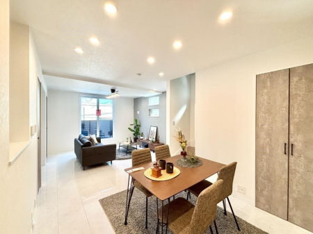 ���r���O �������������͋C�̂k�c�j�͉Ƒ��݂�Ȃ̉��K���