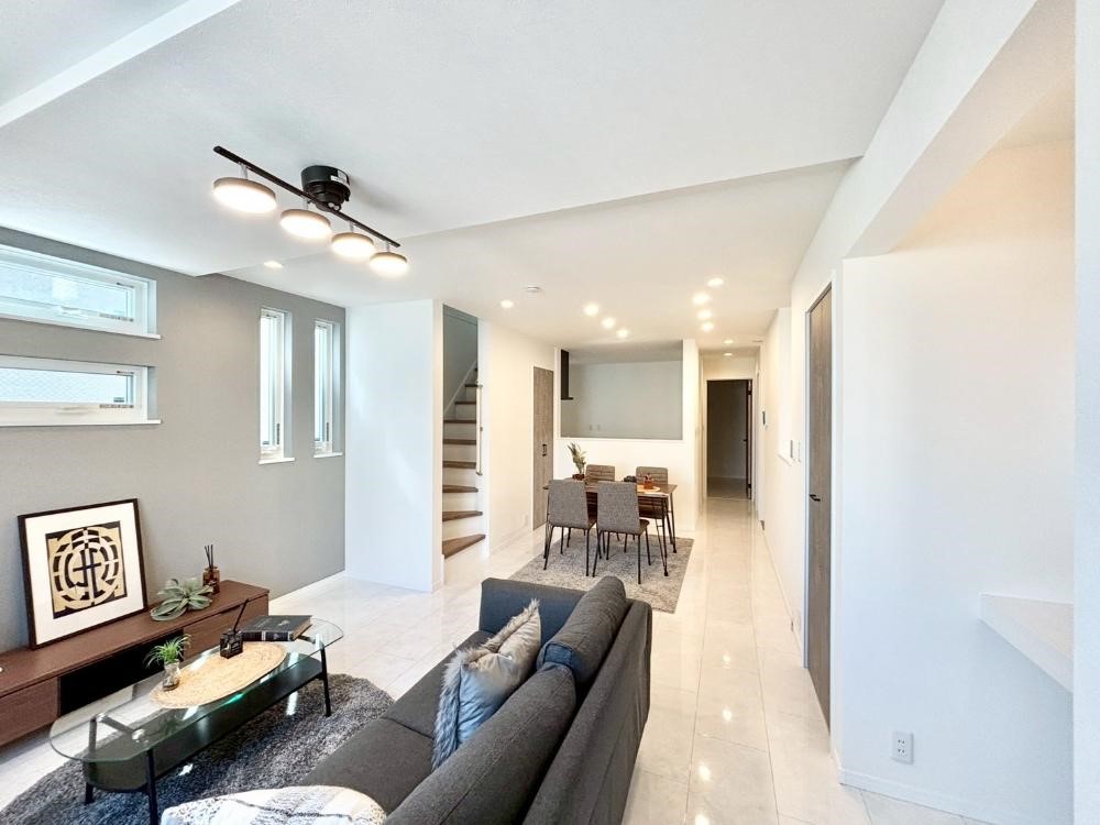 ���̑����� �A�N�Z���g�N���X���������ȃ_�C�j���O�B�Ƒ��ł̂�т肭�낰��L�X�X�y�[�X�B