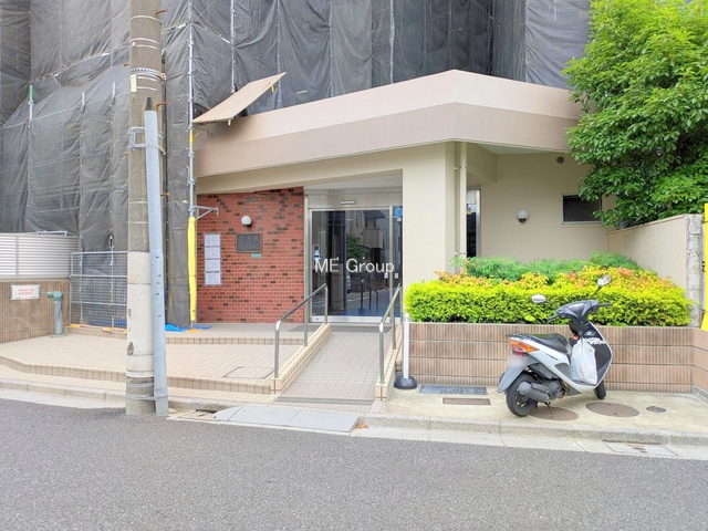 �G���g�����X -