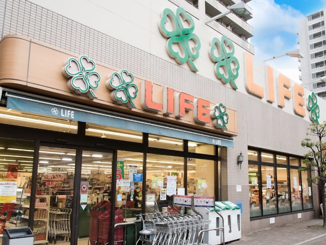 ���ӊ� �X�[�p�[ 300m ���C�t�A�N�g�s�A�k�ԉH�X