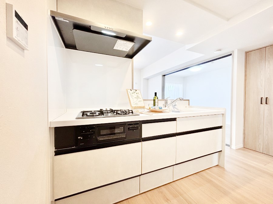 �L�b�`�� �������������I�ɁA�y�����I�V�X�e���L�b�`��