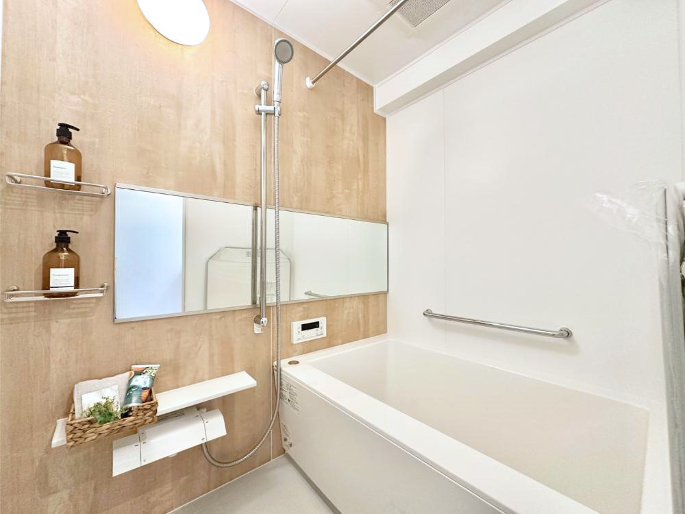 ���� ����̔�������Ă���閾�邢�������̂���o�X���[��  