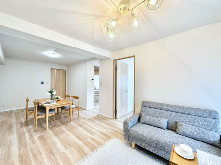 ���r���O ���Ƒ��̓��₩�Șb�����ŕ�܂�閾�邢���r���O  