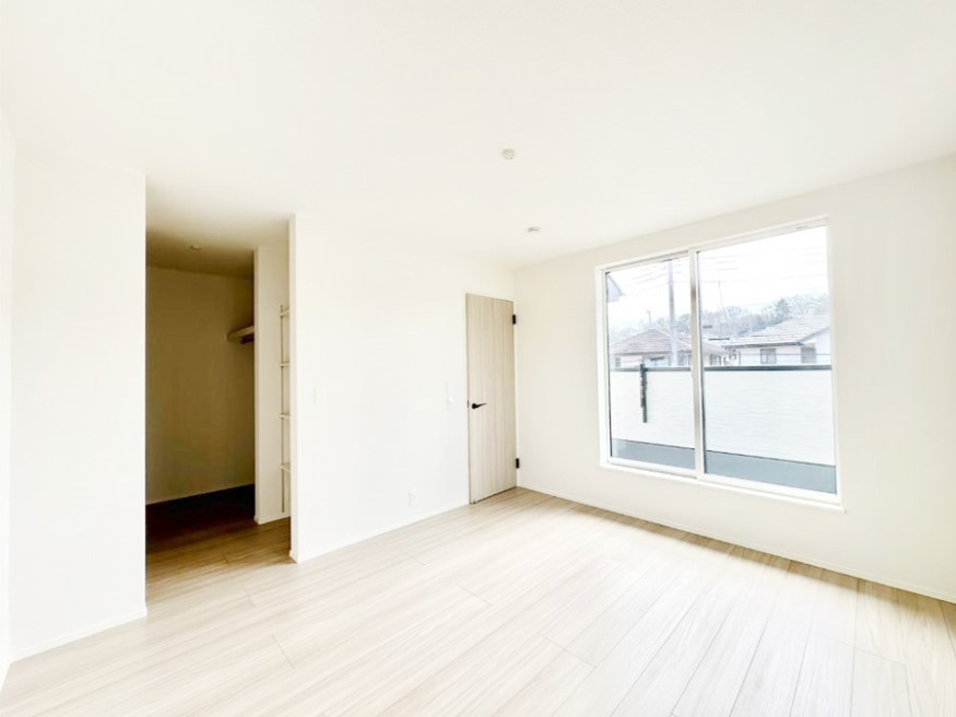 �Q�� �v���C�x�[�g���ԏ[���I��e�ʂ̎��[�͂�������WIC�t���̂������ł��B