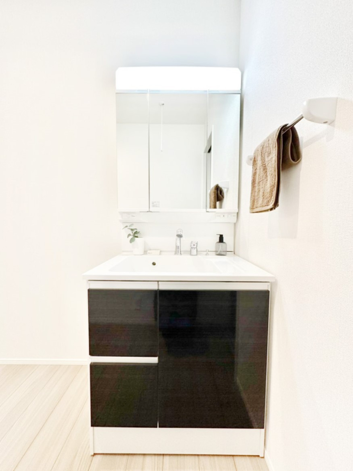 ���ʑ�E���ʏ� �O�ʋ��L���r�l�b�g�E�V�����[�t�����ʉ��ϑ�ŖZ�������̐g�x�x���X���[�Y�ɁI