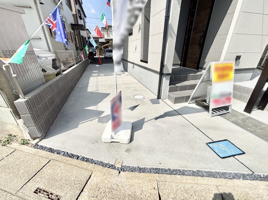  ����2��\�I�}�Ȃ��q�l�̒��ԂɁB�܂��A���Ƒ��̎��]�ԃX�y�[�X�Ƃ��Ă��劈��B