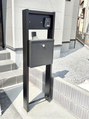 ���̑� �\�D�E�C���^�[�z���E�|�X�g���ЂƂɏW��B�G���g�����X�ɂȂ��ރV���v���f�U�C���B