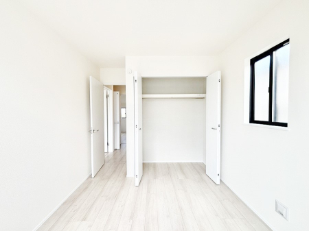 ���̑����� �N���[�[�b�g�t���̂������ŃX�b�L���Ƃ�����Ԃł�����芰���܂��I