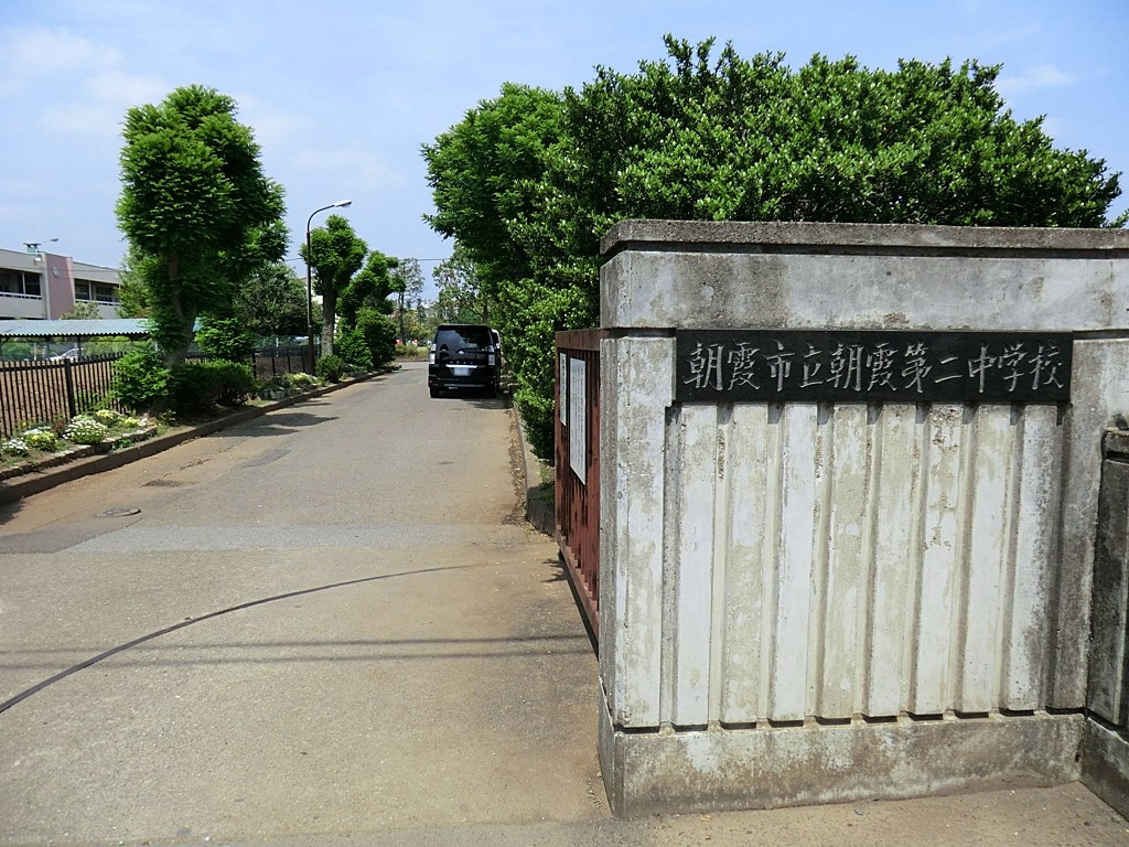 ���ӊ� ���w�Z 1810m �����s��������񒆊w�Z