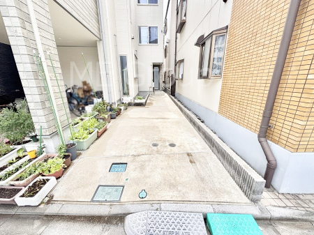  �����Ɍ������Ȃ����ԃX�y�[�X�B