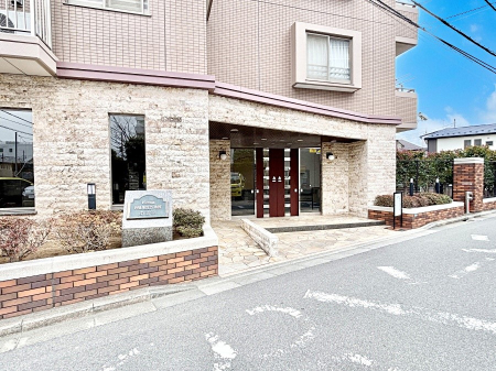 �G���g�����X �Y��ȃG���g�����X�́A���Z�҂�D�����}������Ă���܂�