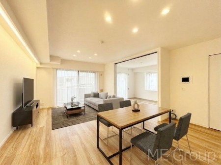 ���r���O �������������͋C�̂k�c�j�͉Ƒ��݂�Ȃ̉��K��ԁ@���Ƌ��CG�ł�