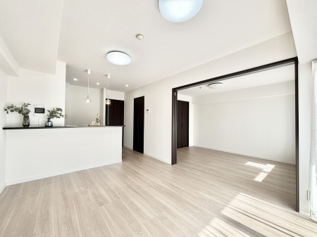 ���r���O �Ƒ��c���̎��Ԃ����������Ȃ��났�̃��r���O�_�C�j���O�B   