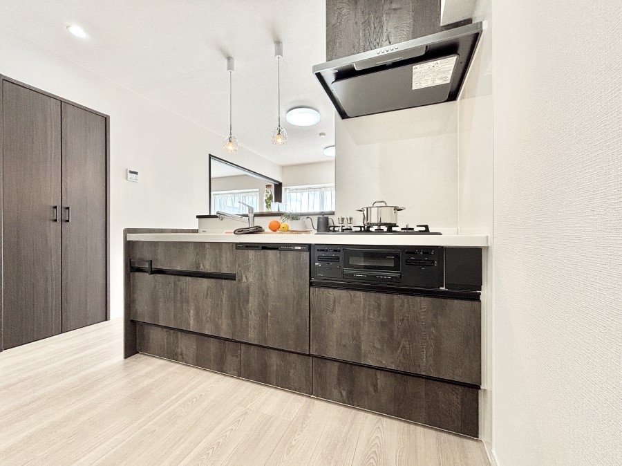 �L�b�`�� �������������I�ɁA�y�����I�V�X�e���L�b�`��