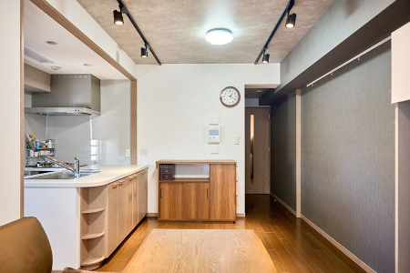 ���r���O �������������͋C�̂k�c�j�͉Ƒ��݂�Ȃ̉��K��ԁ@