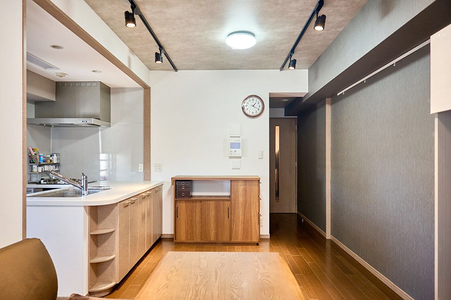 ���r���O �������������͋C�̂k�c�j�͉Ƒ��݂�Ȃ̉��K��ԁ@