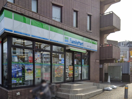 ���ӊ� �R���r�j 200m �t�@�~���[�}�[�g ���΍��񒚖ړX