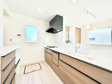 �L�b�`�� �������������I�ɁA�y�����I�V�X�e���L�b�`��