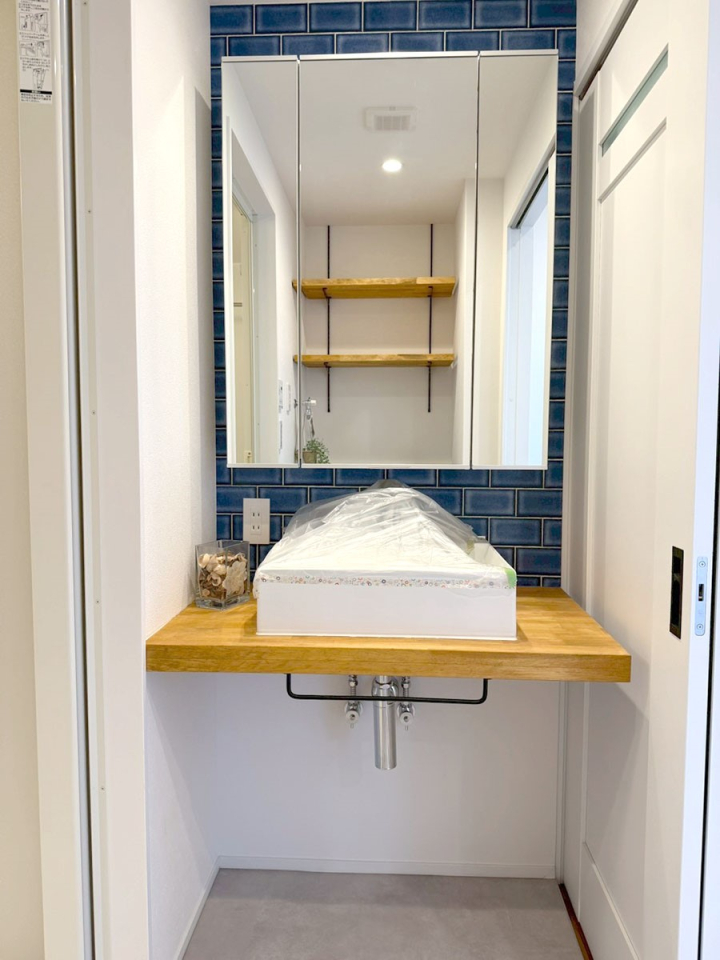 ���ʑ�E���ʏ� ������������ʉ��ώ��Œ��̐g�x�x�����K  