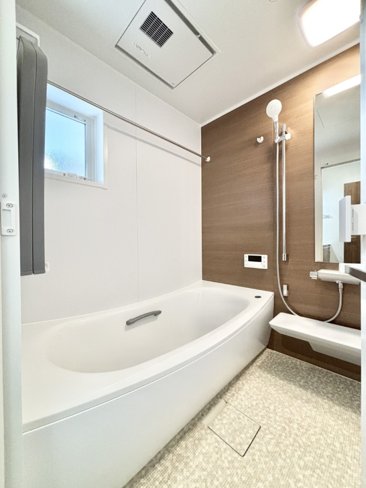 ���� ����̔�����₷��؂ȃo�X�^�C���B�������Ƃ����C���y����Ŕ����Ƃ肽���ł��ˁI  