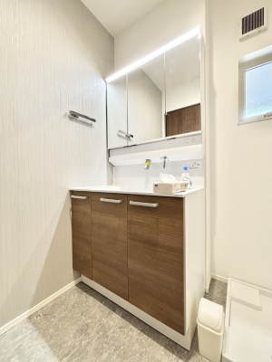 ���ʑ�E���ʏ� �傫�����₷���O�ʋ��Ő�����������ʑ�́A�g�����Ȃ݃`�F�b�N�┧�̂������ɂ������߂ł��B 