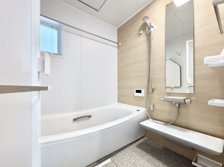 ���� ����̔�����₷��؂ȃo�X�^�C���B�������Ƃ����C���y����Ŕ����Ƃ肽���ł��ˁI  