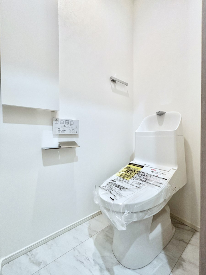 �g�C�� �g�C����1�K��3�K���ꂼ��ɔz�u����Ă��ĂƂĂ��֗��ł��B 