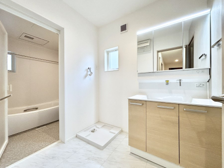 ���̑� �L�X�Ƃ�Ƃ�̂��郉���h���[�X�y�[�X�B  