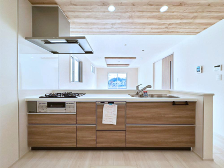 �L�b�`�� �������������I�ɁA�y�����I�V�X�e���L�b�`��  