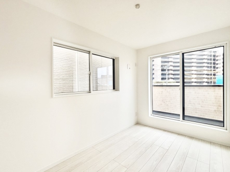 �Q�� ���邢�o���R�j�[�T�C�h�ɗm����ݒu�B�ڊo�߂̗ǂ��Q���ɁB