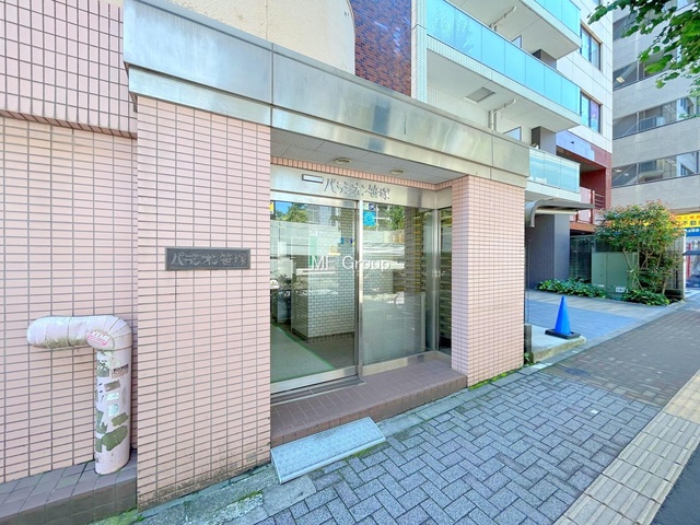 �G���g�����X -