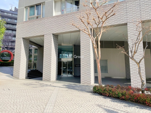 �G���g�����X -