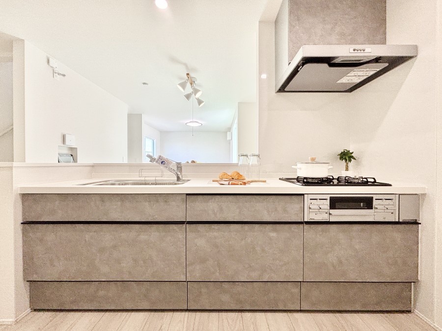 �L�b�`�� �������������I�ɁA�y�����I�V�X�e���L�b�`��  �@