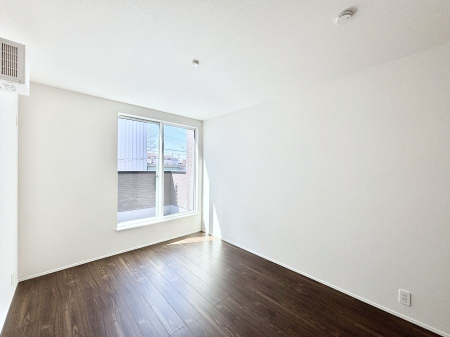 ���̑����� �o���R�j�[���J�������v���X���Ă����m��