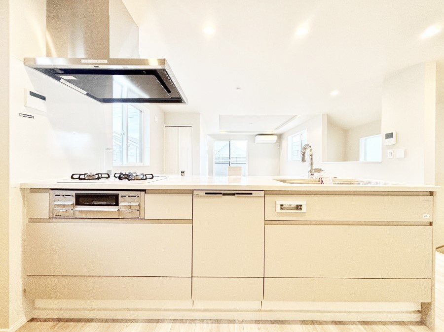 �L�b�`�� �������������I�ɁA�y�����I�V�X�e���L�b�`��