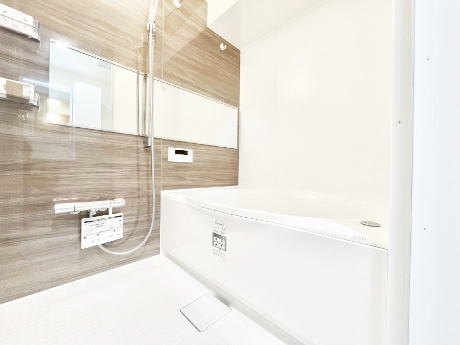 ���� ����̔�������Ă���閾�邢�������̂���o�X���[��